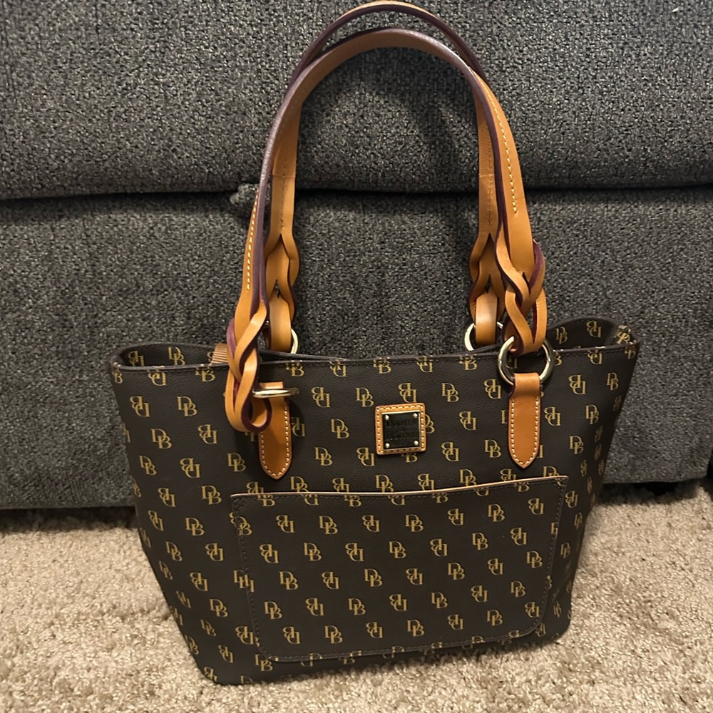 Dooney & Bourke